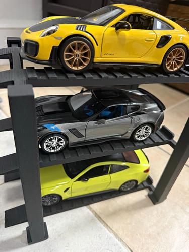 Diecast lot with - 1:24,