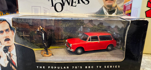 Corgi fawlty towers - towers, red