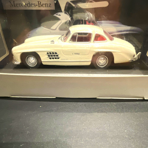 Mercedes benz 300 white - mercedes-benz,
